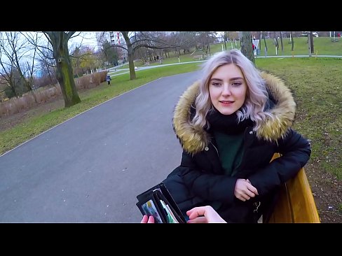 ❤️ Глотает горячую сперму незнакомца за деньги - минет в парке от Eva Elfie Порно вк у нас